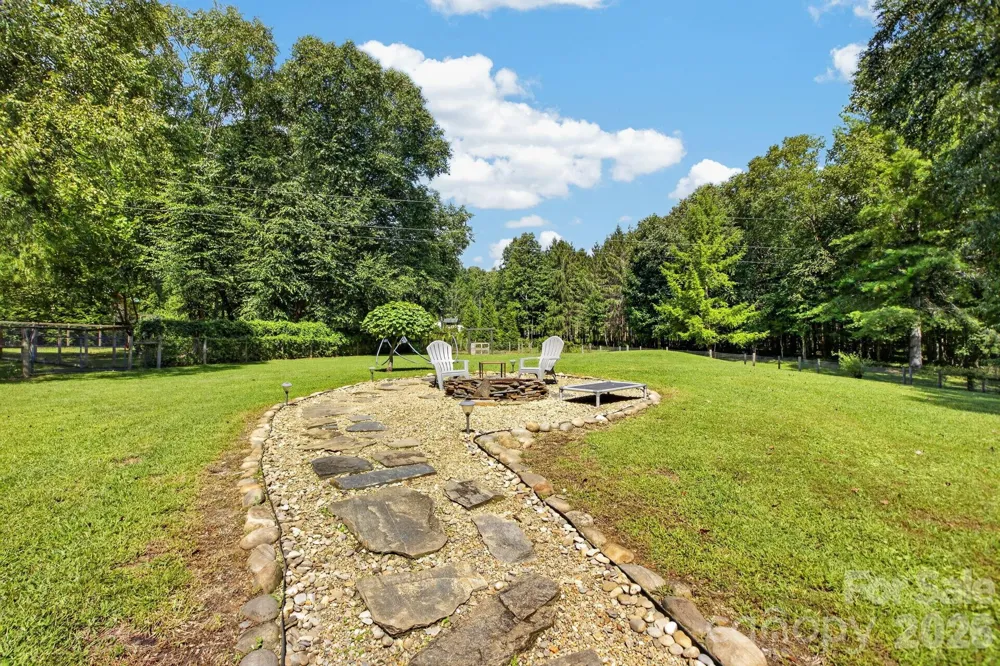 73 Hudson Hollow Horse Shoe, NC 28742