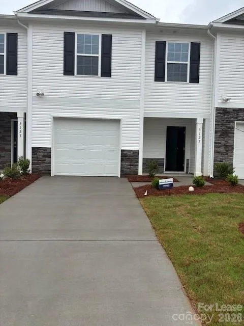5127 Hyrule Drive Charlotte, NC 28262