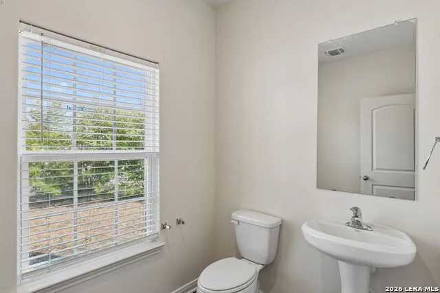 3038 CITRON GDN Converse, TX 78109