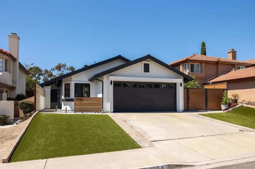 1094 Red Maple Chula Vista, CA 91910