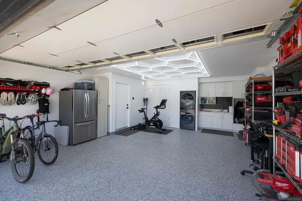 1094 Red Maple Chula Vista, CA 91910