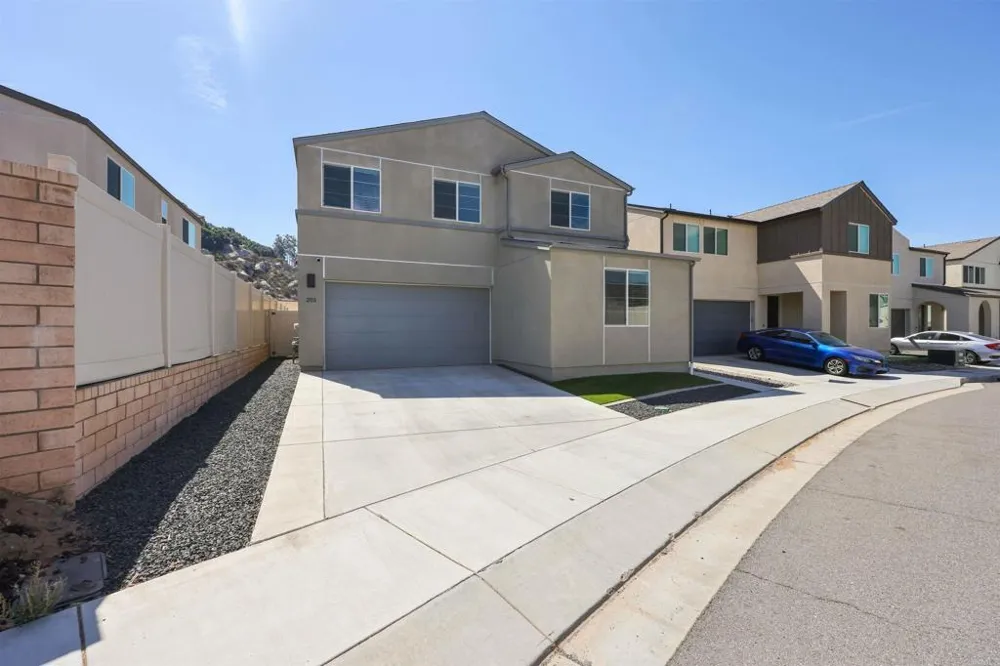 253 Paddock Lane Fallbrook, CA 92028