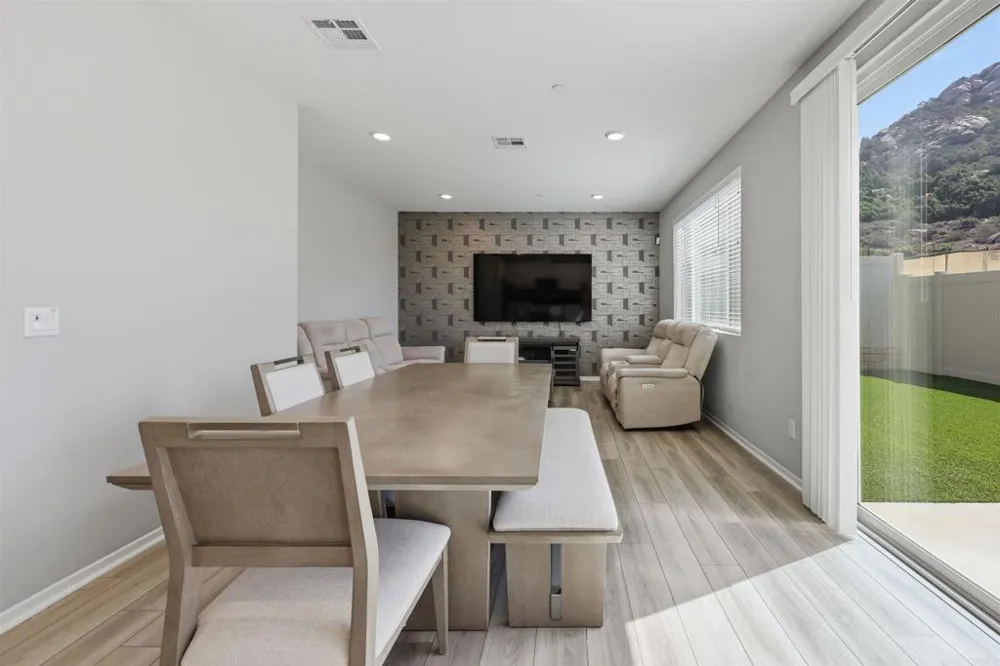 253 Paddock Lane Fallbrook, CA 92028