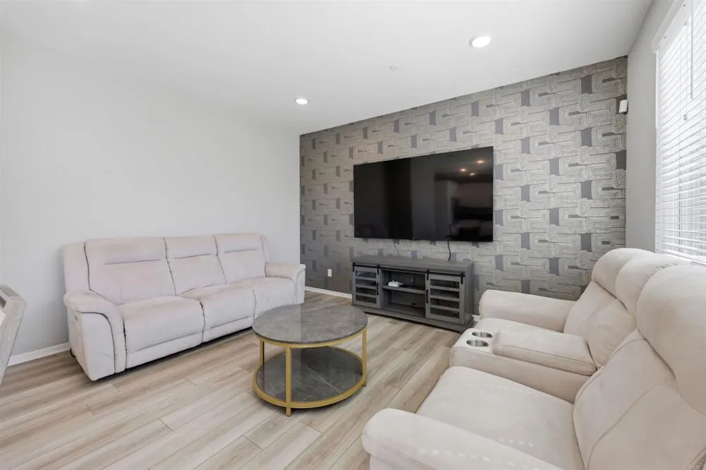 253 Paddock Lane Fallbrook, CA 92028