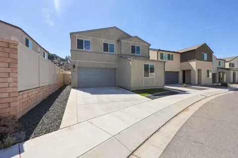 253 Paddock Lane