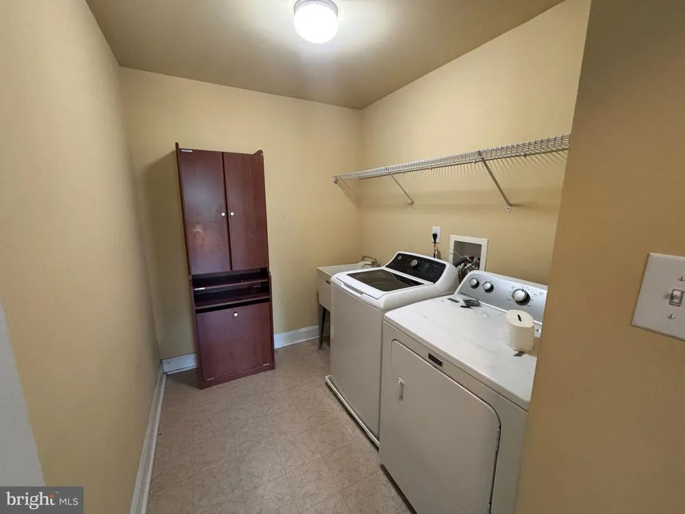 1 ROBERT COURT Chadds Ford, PA 19317