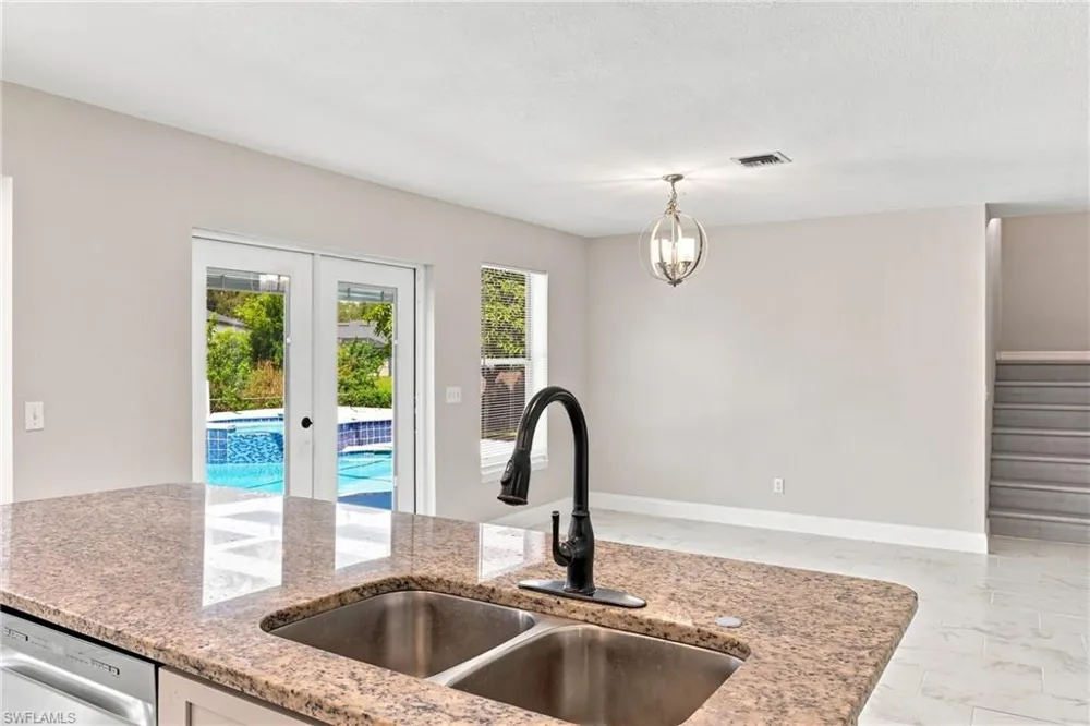 1014 SW 15th Avenue Cape Coral, FL 33991