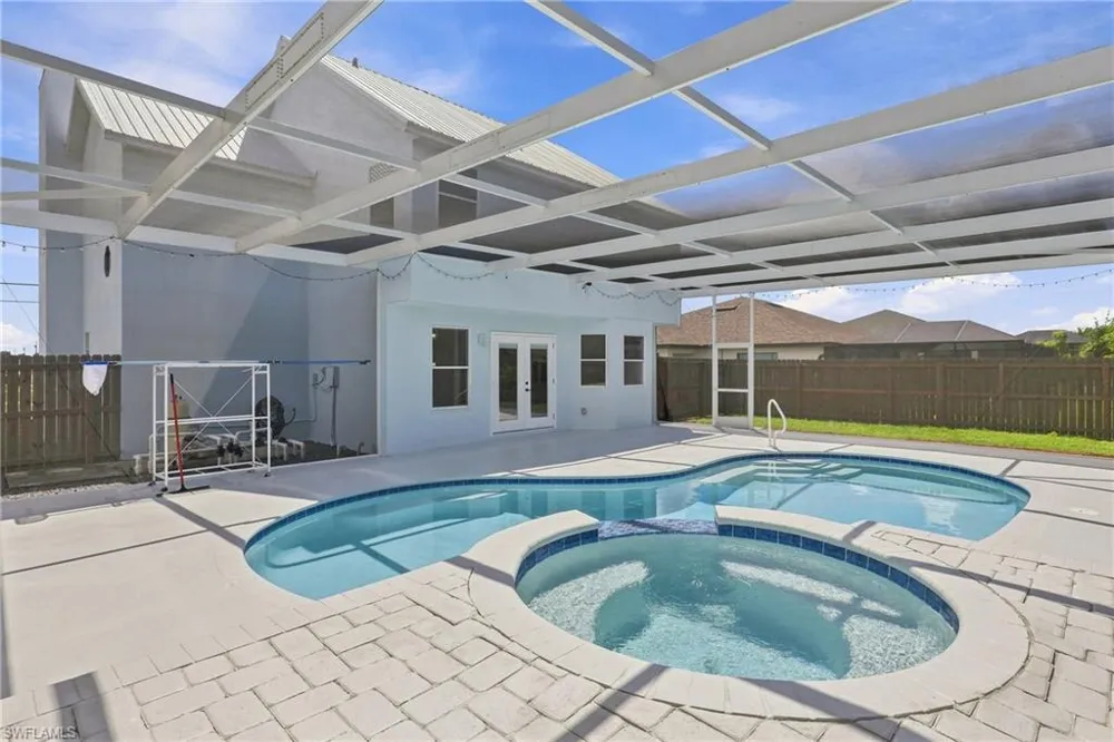 1014 SW 15th Avenue Cape Coral, FL 33991