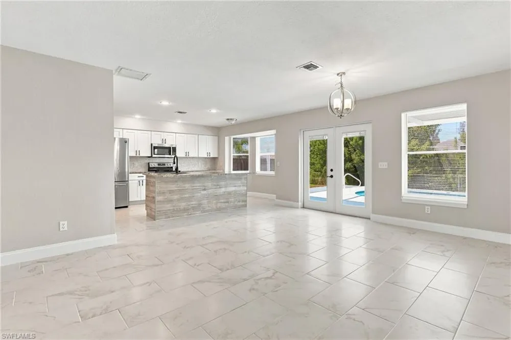 1014 SW 15th Avenue Cape Coral, FL 33991