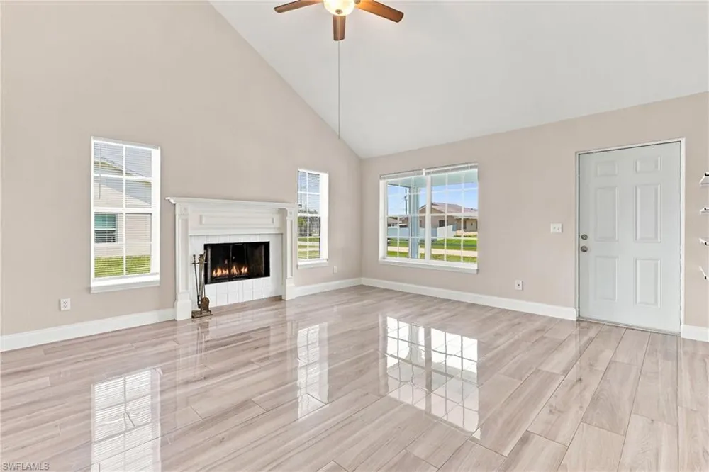 1014 SW 15th Avenue Cape Coral, FL 33991