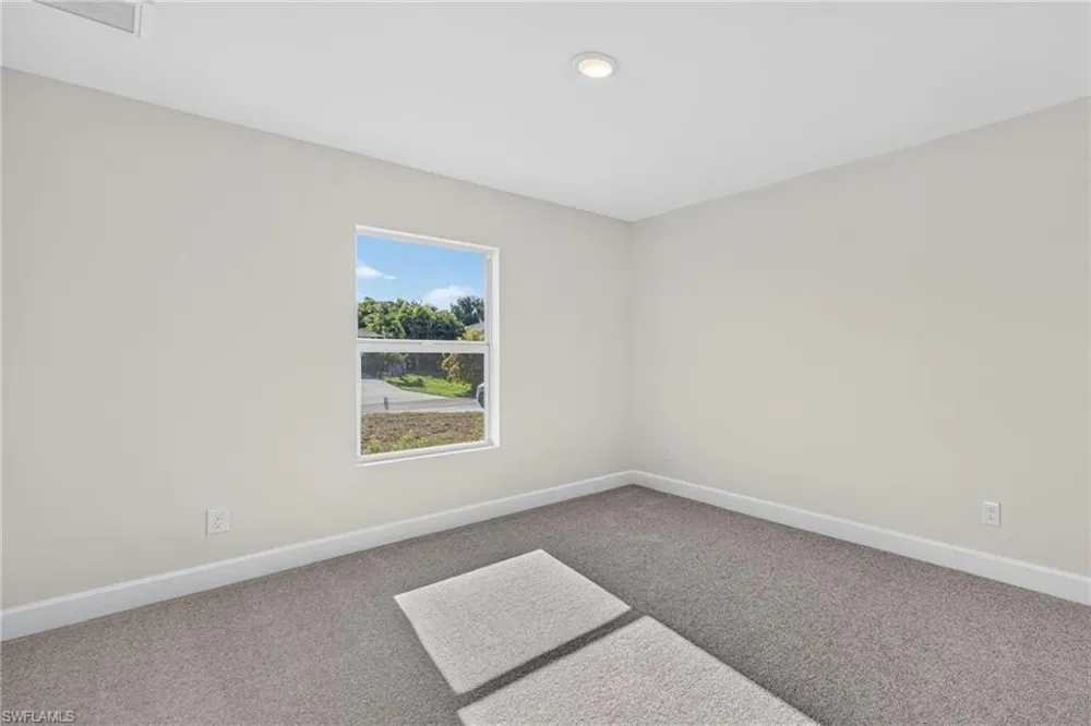 424 NW 17th Place Cape Coral, FL 33993
