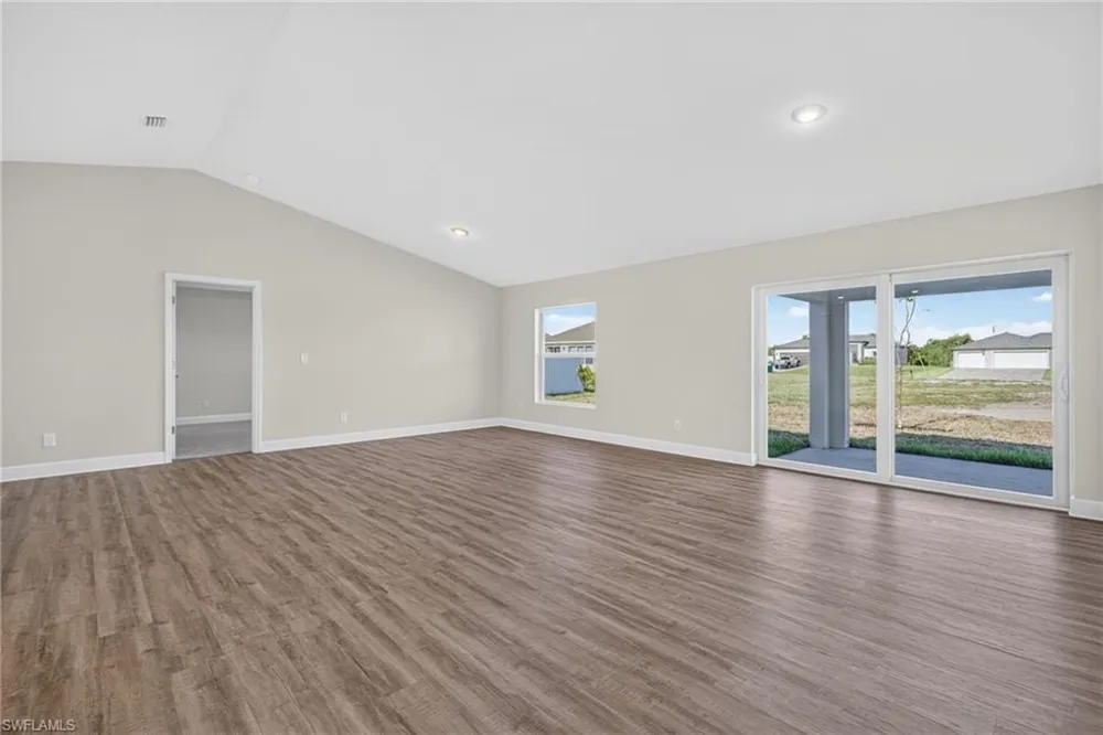 424 NW 17th Place Cape Coral, FL 33993