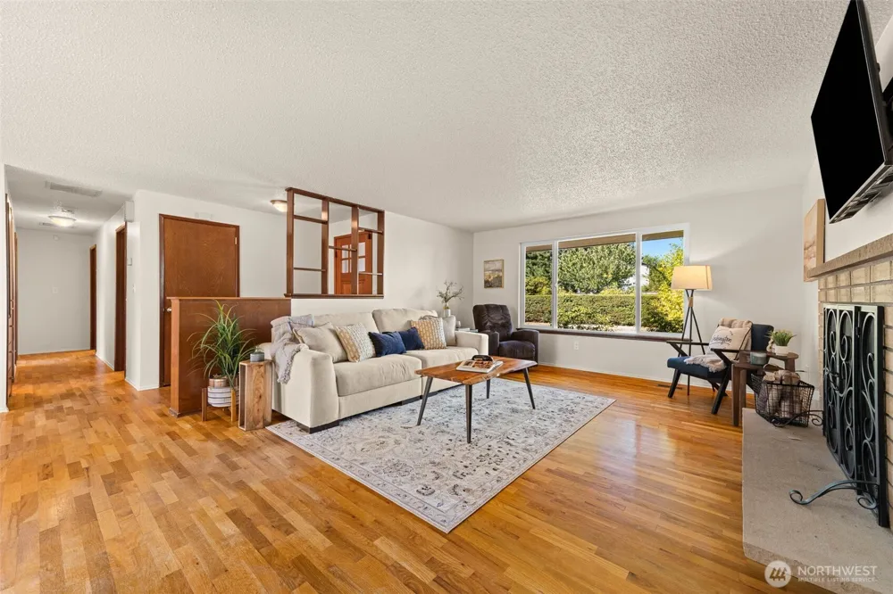 10810 105th Street SW Tacoma, WA 98498