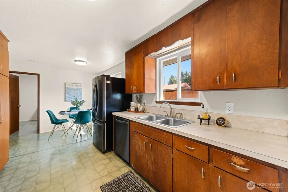 10810 105th Street SW Tacoma, WA 98498