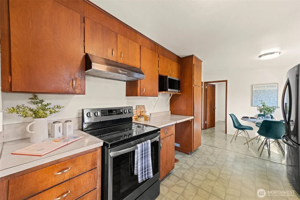 10810 105th Street SW Tacoma, WA 98498