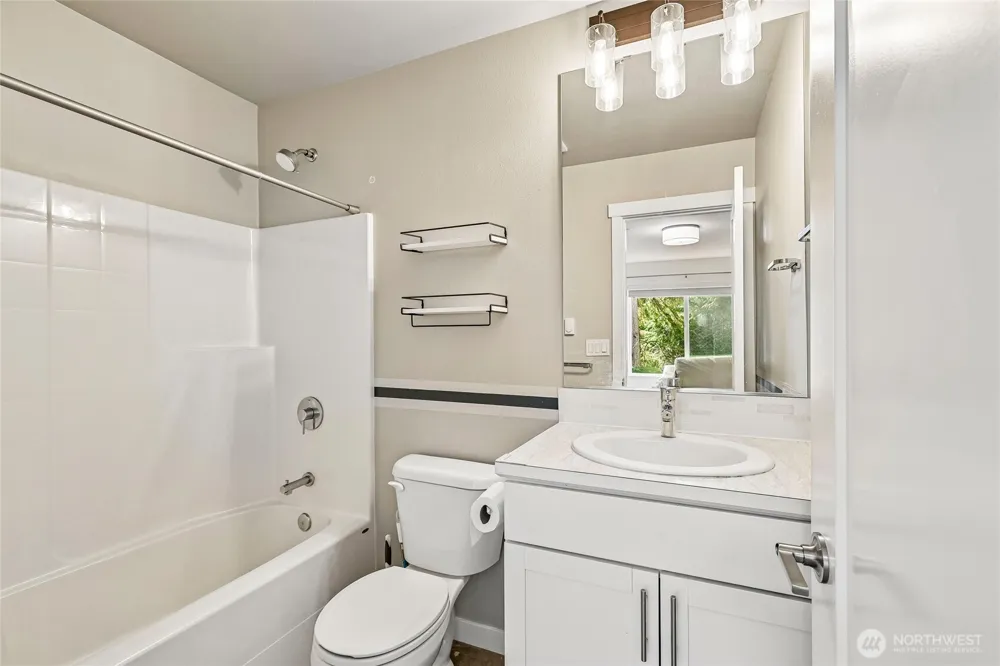 2005 101st Avenue SE #7 Lake Stevens, WA 98258
