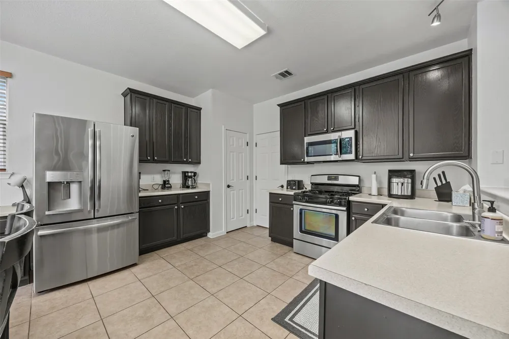 145 Paddington Drive Kyle, TX 78640