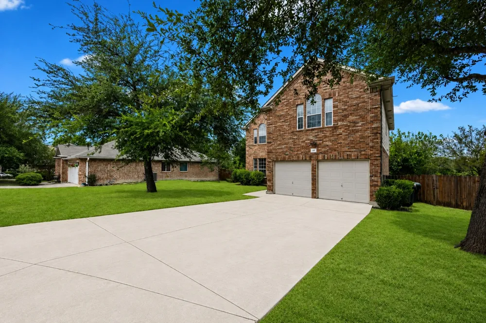 145 Paddington Drive Kyle, TX 78640