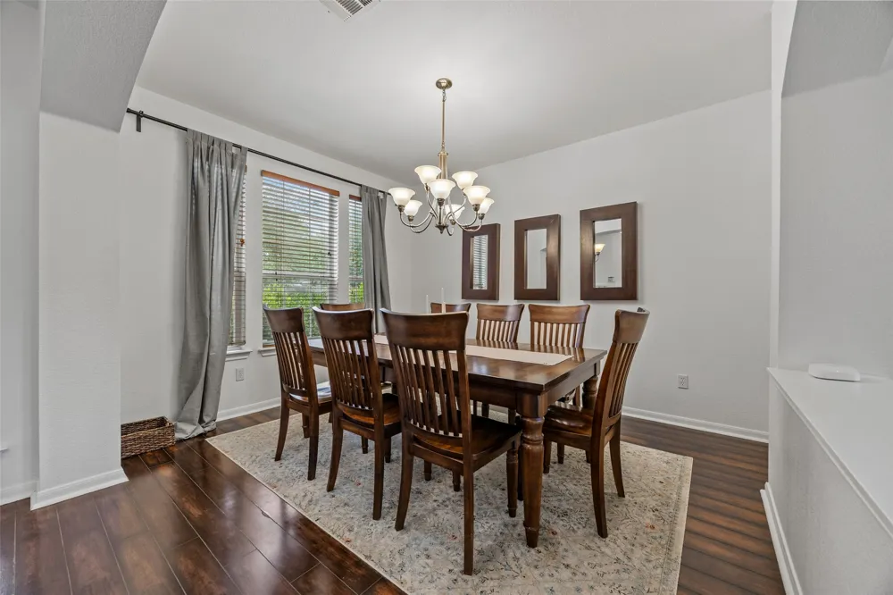145 Paddington Drive Kyle, TX 78640
