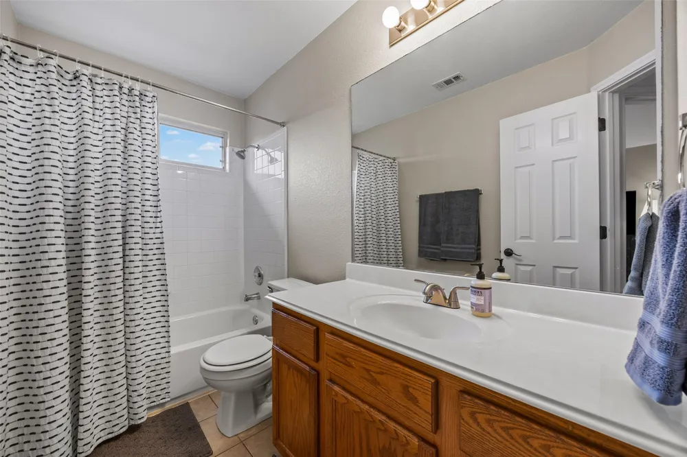 145 Paddington Drive Kyle, TX 78640