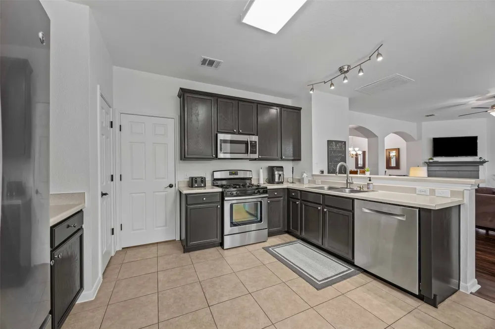 145 Paddington Drive Kyle, TX 78640