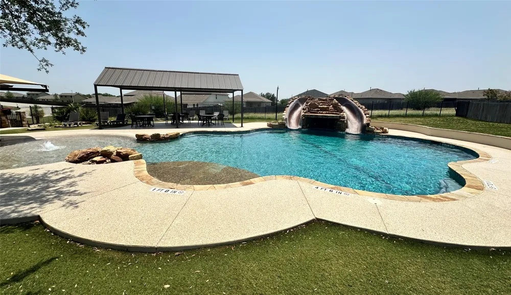 145 Paddington Drive Kyle, TX 78640