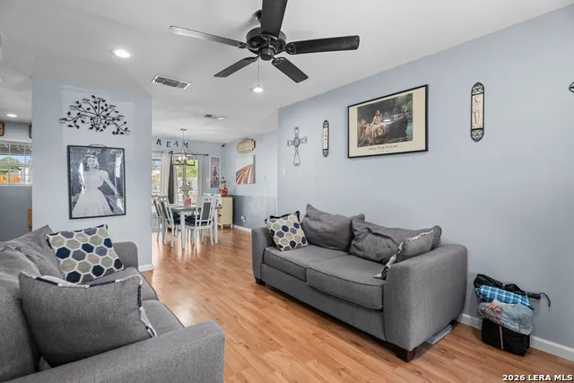 207 Lynhaven San Antonio, TX 78220