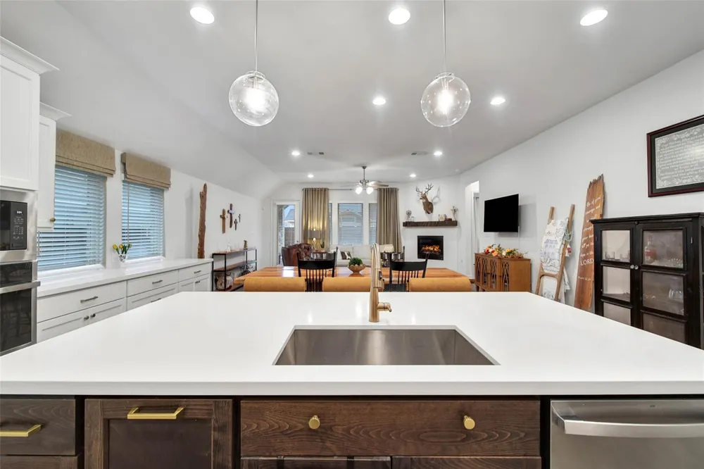 15991 Mahogany Mist Drive Conroe, TX 77302
