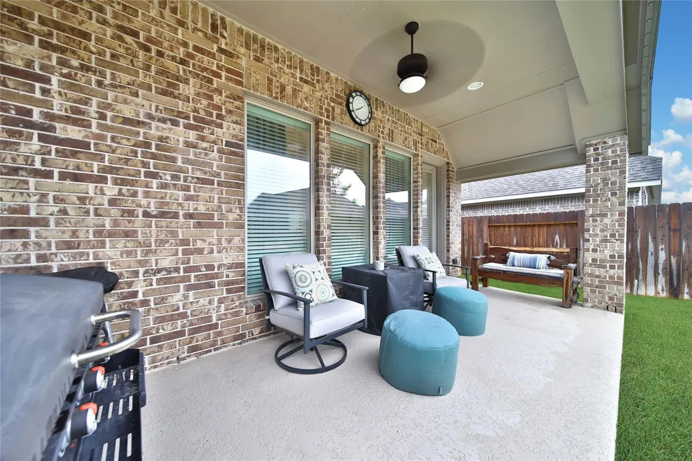 15991 Mahogany Mist Drive Conroe, TX 77302