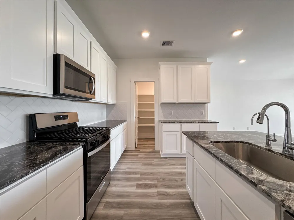 8706 Marlow Drive Texas City, TX 77591
