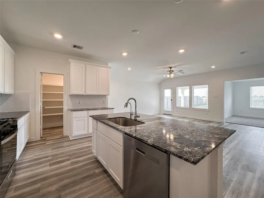 8706 Marlow Drive Texas City, TX 77591