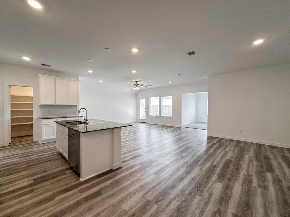 8706 Marlow Drive Texas City, TX 77591