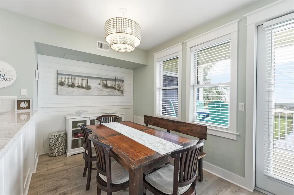 4111 Pointe West Drive #202 Galveston, TX 77554