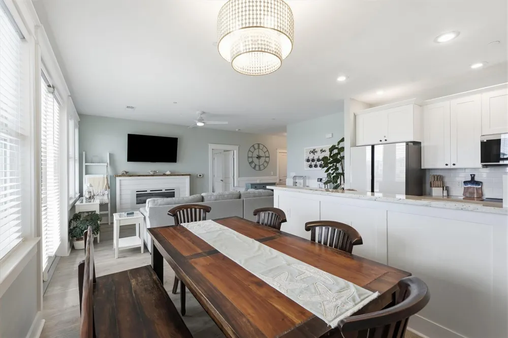 4111 Pointe West Drive #202 Galveston, TX 77554