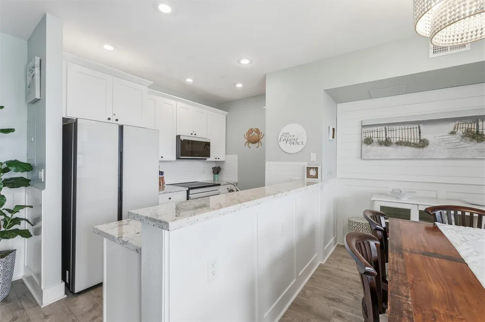 4111 Pointe West Drive #202 Galveston, TX 77554