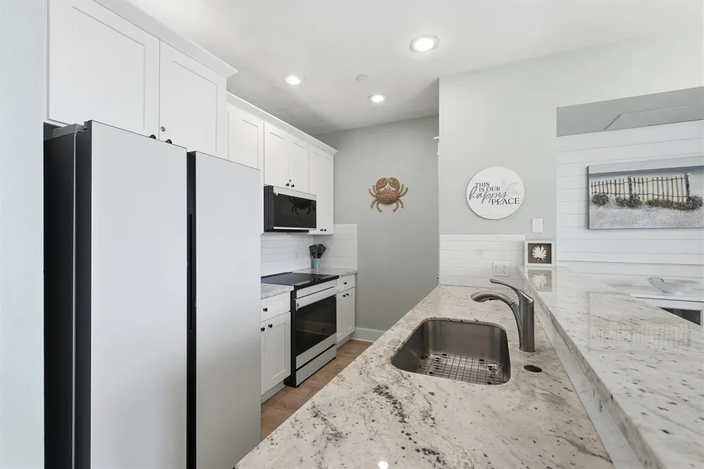4111 Pointe West Drive #202 Galveston, TX 77554