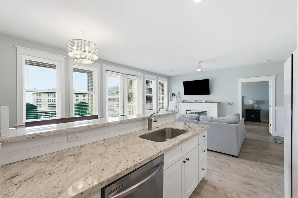 4111 Pointe West Drive #202 Galveston, TX 77554