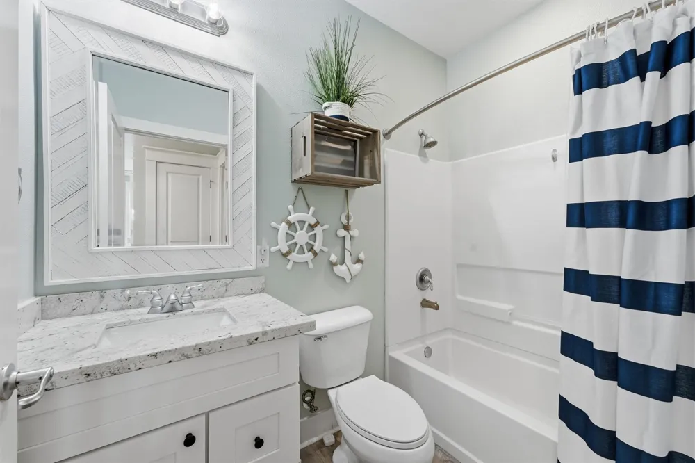 4111 Pointe West Drive #202 Galveston, TX 77554