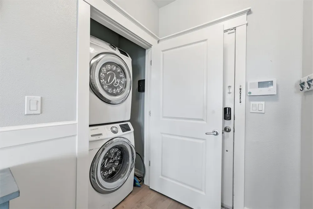 4111 Pointe West Drive #202 Galveston, TX 77554
