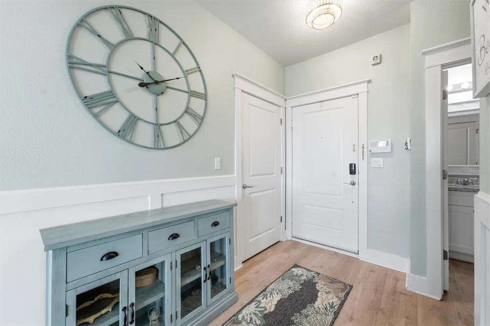 4111 Pointe West Drive #202 Galveston, TX 77554