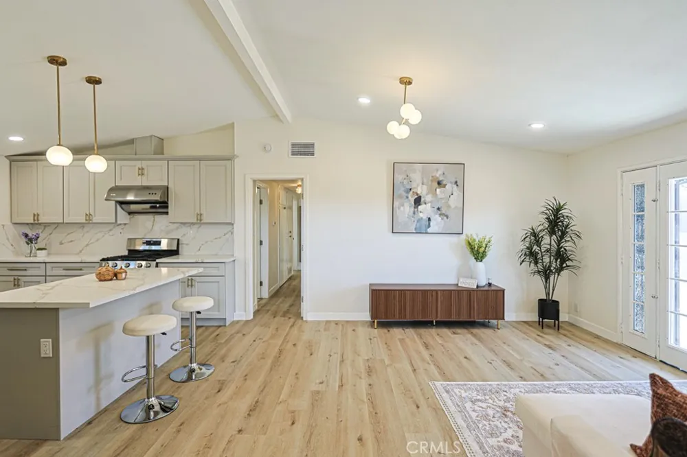 15723 Bonsallo Gardena, CA 90247