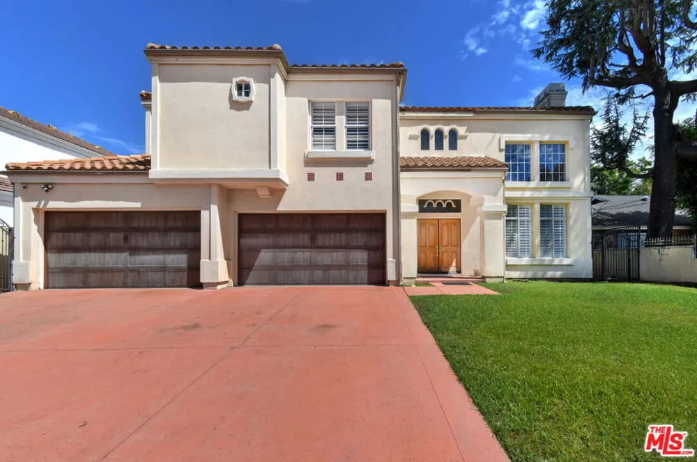 4942 Densmore Avenue Los Angeles, CA 91436
