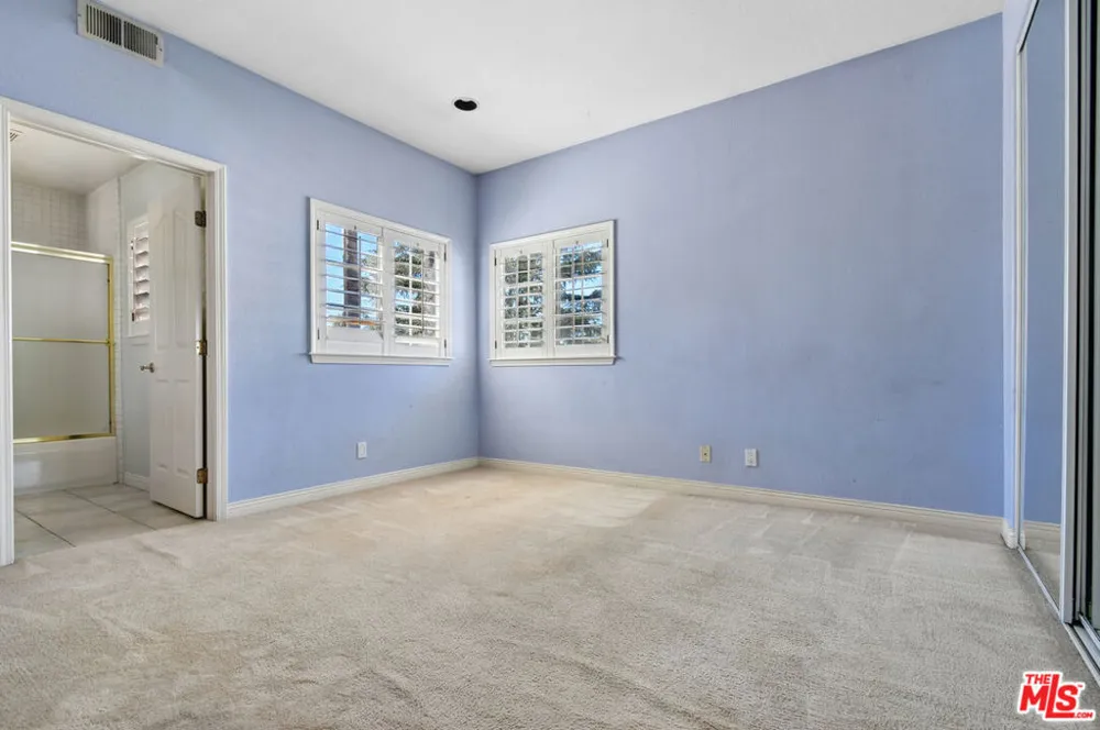 4942 Densmore Avenue Los Angeles, CA 91436