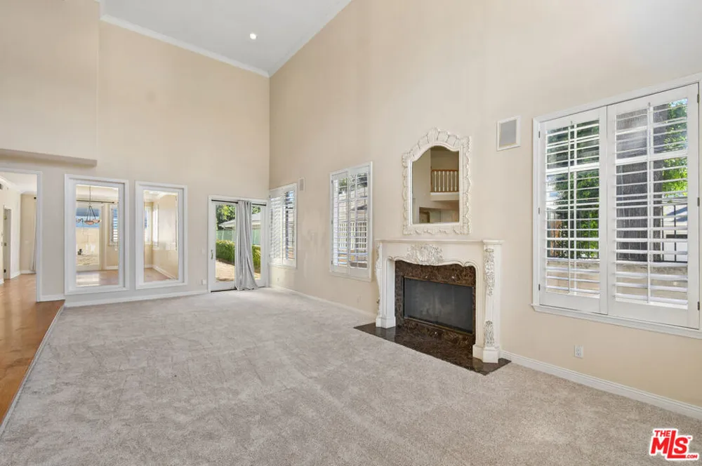 4942 Densmore Avenue Los Angeles, CA 91436