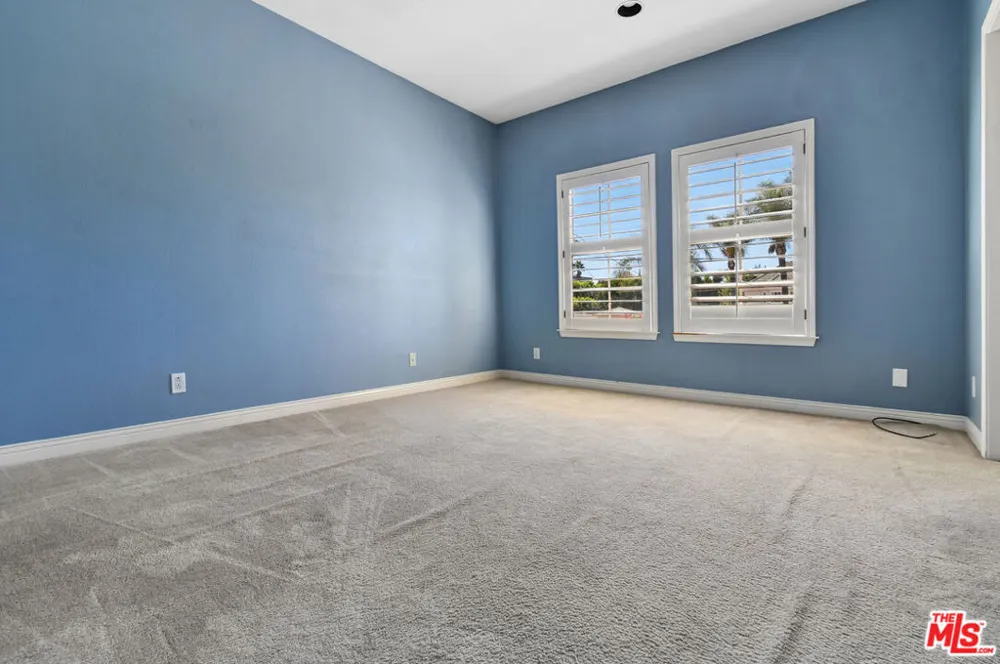 4942 Densmore Avenue Los Angeles, CA 91436