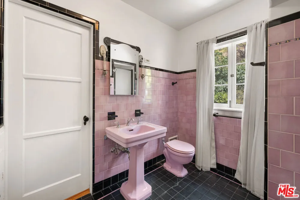 2024 Curson Avenue Los Angeles, CA 90046
