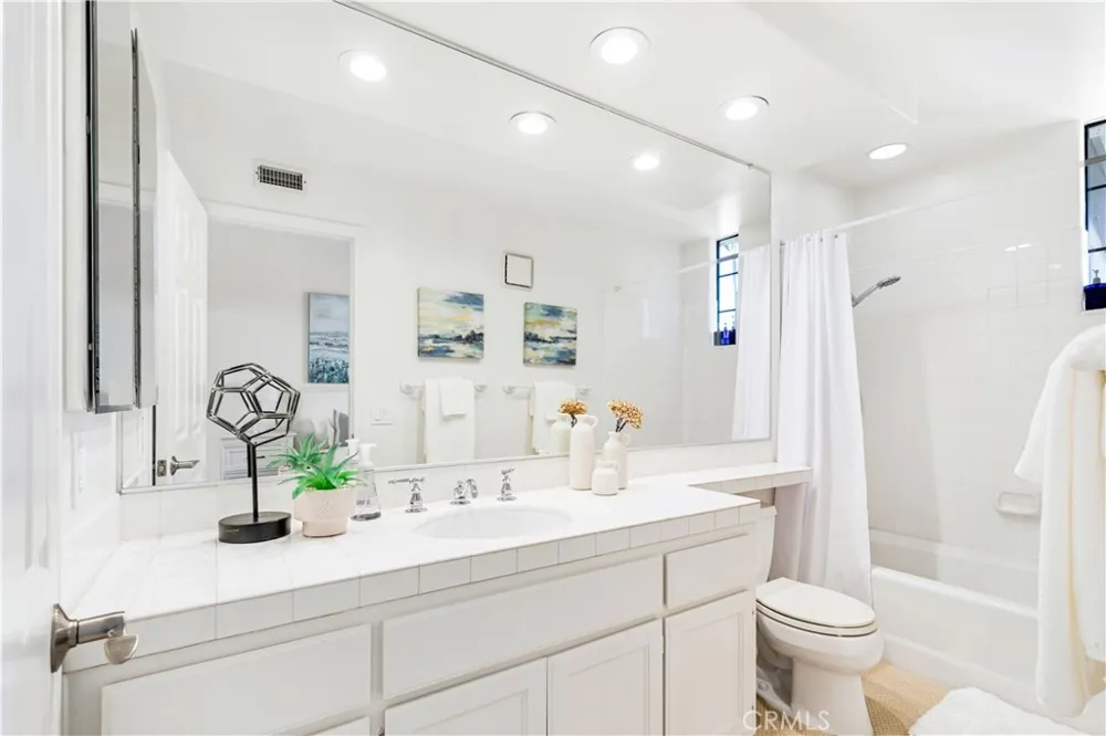 72 Ocean Vista Newport Beach, CA 92660