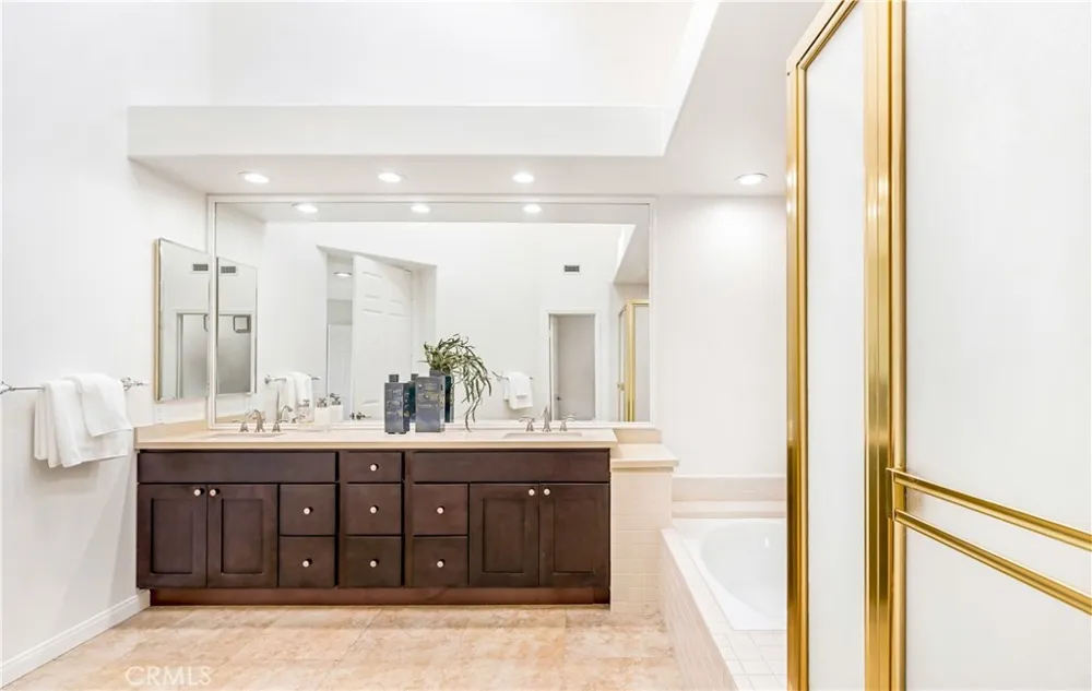 72 Ocean Vista Newport Beach, CA 92660