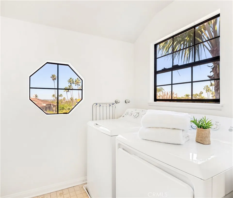 72 Ocean Vista Newport Beach, CA 92660