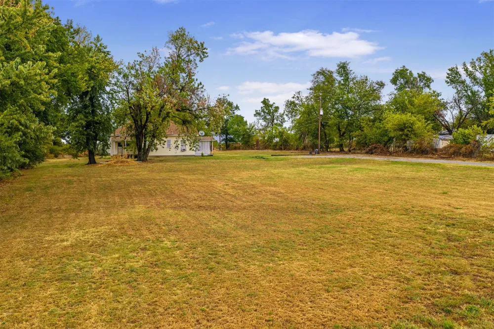 20942 S 4167 ROAD Claremore, OK 74017